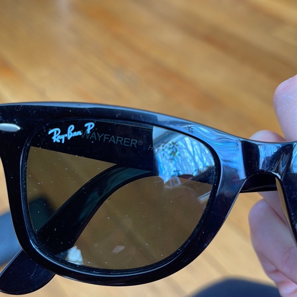 Wayfarer Ray Bans - Picture 2 of 3